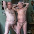 Hommes matures exhibes - nudistes